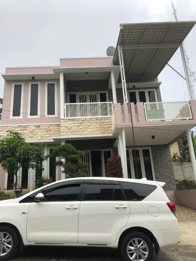 Villa Kusuma Hill A8 Batu  Εξωτερικό φωτογραφία
