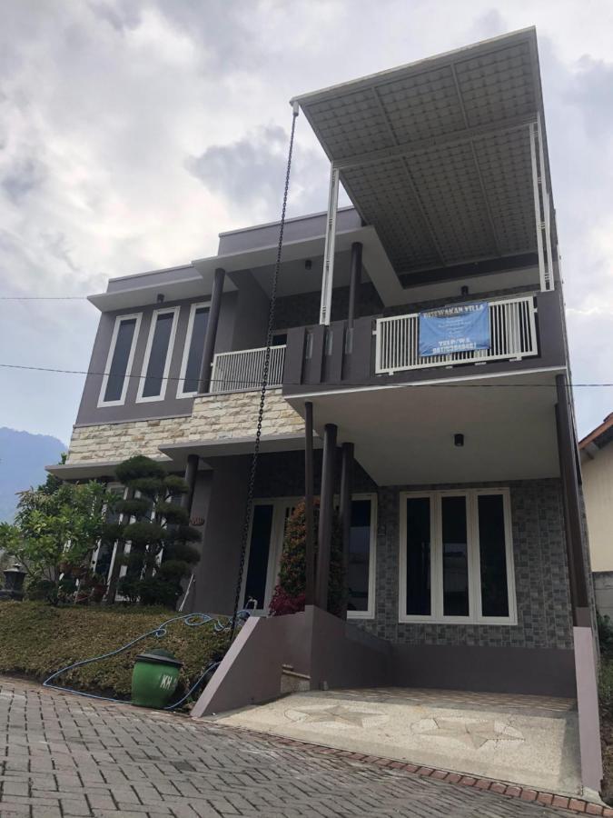 Villa Kusuma Hill A8 Batu  Εξωτερικό φωτογραφία