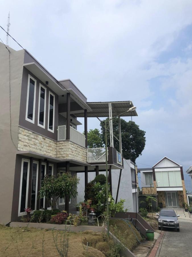 Villa Kusuma Hill A8 Batu  Εξωτερικό φωτογραφία