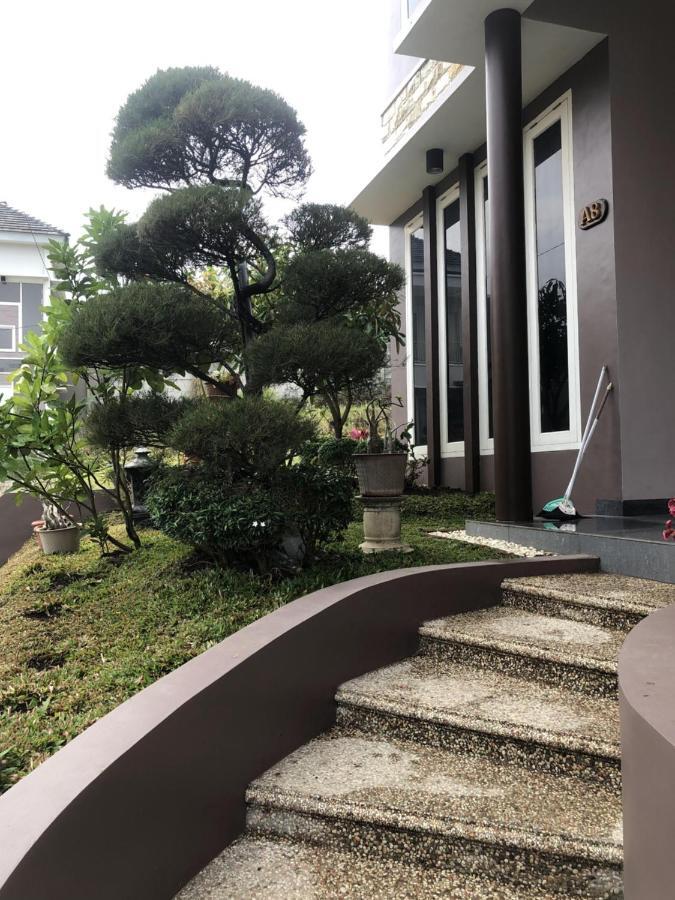 Villa Kusuma Hill A8 Batu  Εξωτερικό φωτογραφία