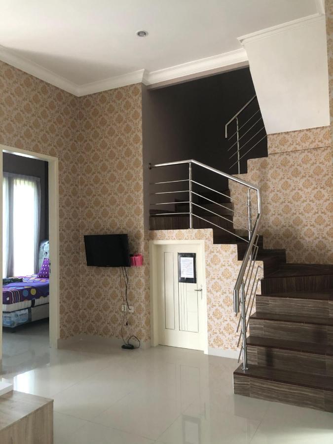 Villa Kusuma Hill A8 Batu  Εξωτερικό φωτογραφία
